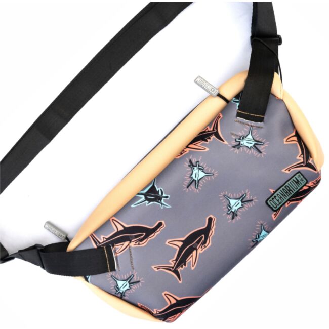 OCEANARIUM 斜背包［槌頭鯊］